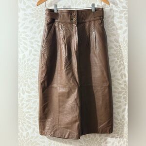Vintage Y2K 90s Danielle Women’s 9/10 28 M Brown Leather Midi Pencil Skirt